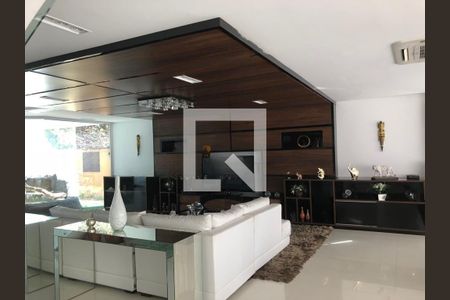Casa à venda com 4 quartos, 748m² em Barra da Tijuca, Rio de Janeiro