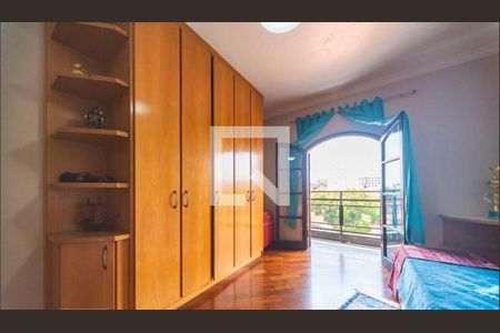 Casa à venda com 3 quartos, 360m² em Parque das Nações, Santo André