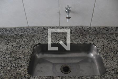 Apartamento para alugar com 70m², 3 quartos e 1 vaga Cozinha Pia 