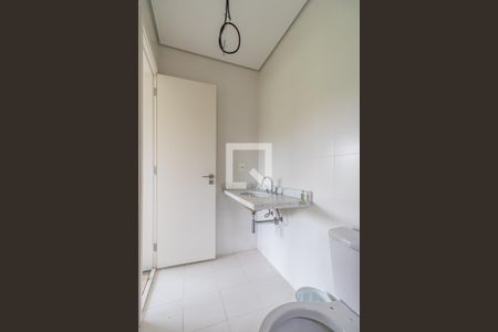 Banheiro de apartamento à venda com 1 quarto, 50m² em Residencial Tres (tambore), Santana de Parnaíba