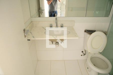 Casa de condomínio para alugar com 200m², 4 quartos e 2 vagasBanheiro Social