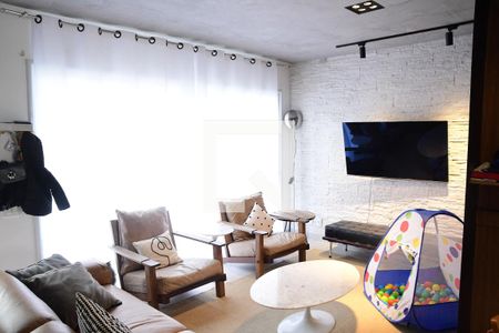 Sala de casa de condomínio para alugar com 3 quartos, 200m² em Jardim Rebelato, Cotia