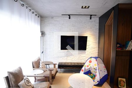 Sala de casa de condomínio para alugar com 3 quartos, 200m² em Jardim Rebelato, Cotia