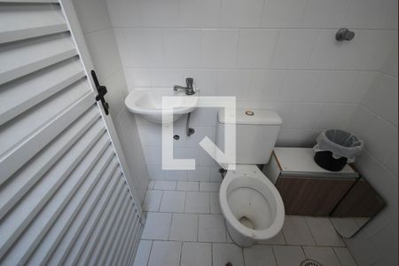 Casa de condomínio à venda com 432m², 3 quartos e 3 vagas Casa de condomínio à venda com 432m², 3 quartos e 3 vagasBanheiro Lavanderia