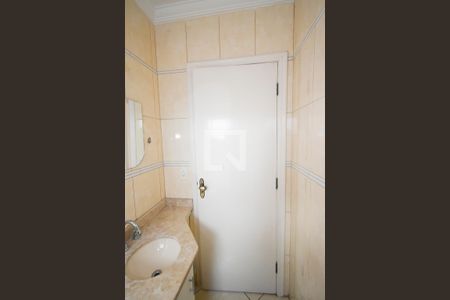 Casa de condomínio à venda com 432m², 3 quartos e 3 vagas Casa de condomínio à venda com 432m², 3 quartos e 3 vagasBanheiro