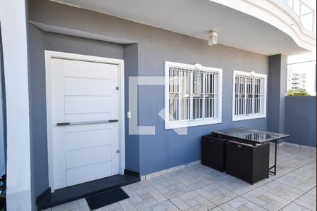 Casa de condomínio à venda com 432m², 3 quartos e 3 vagas Casa de condomínio à venda com 432m², 3 quartos e 3 vagasFachada