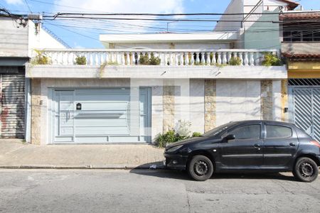 Casa à venda com 300m², 3 quartos e 4 vagasFachada