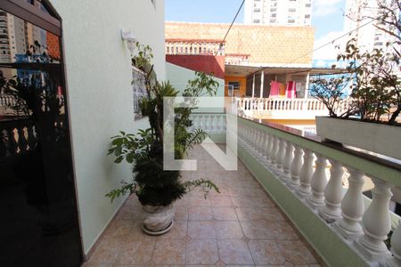 Casa à venda com 300m², 3 quartos e 4 vagasVaranda 2