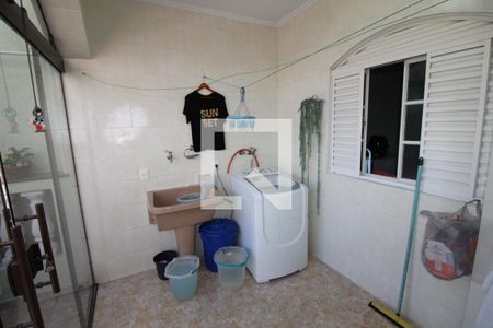 Casa à venda com 300m², 3 quartos e 4 vagasÁrea de Serviço