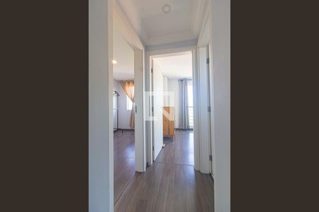 Corredor de apartamento para alugar com 2 quartos, 50m² em São Domingos, Curitiba