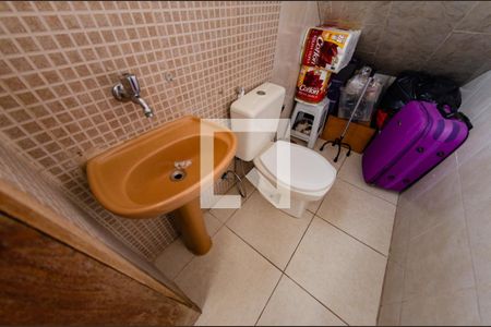 Casa à venda com 800m², 7 quartos e 2 vagasCasa 1 - Banheiro de serviço