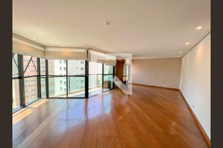 Apartamento à venda com 3 quartos, 184m² em Indianópolis, São Paulo