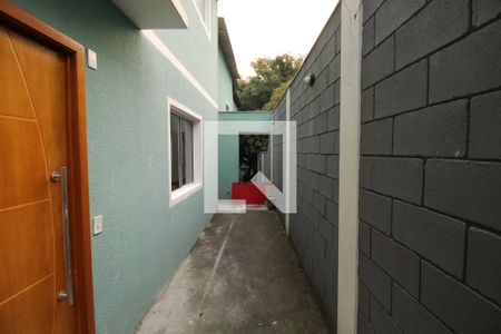 Corredor de casa de condomínio para alugar com 2 quartos, 45m² em Vila Nivi, São Paulo