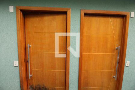 porta de casa de condomínio para alugar com 2 quartos, 45m² em Vila Nivi, São Paulo