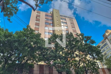 Apartamento para alugar com 95m², 3 quartos e 1 vaga Apartamento para alugar com 95m², 3 quartos e 1 vagaFachada