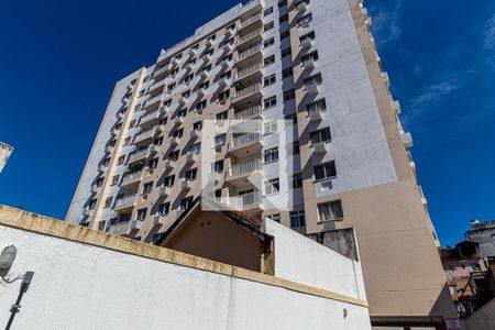Apartamento à venda com 62m², 2 quartos e 1 vaga Apartamento à venda com 62m², 2 quartos e 1 vagaFachada