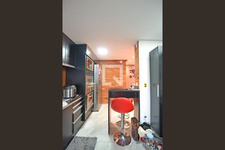 Cozinha de apartamento à venda com 2 quartos, 82m² em Cristal, Porto Alegre