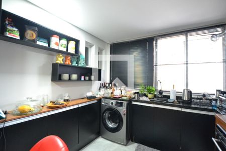 Cozinha de apartamento à venda com 2 quartos, 82m² em Cristal, Porto Alegre