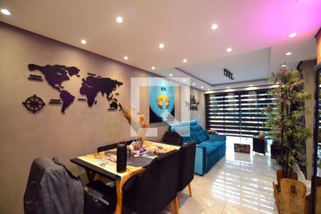 Sala Dois Ambientes de apartamento à venda com 2 quartos, 82m² em Cristal, Porto Alegre