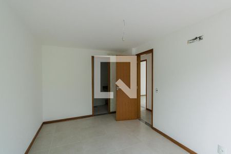 Casa de condomínio à venda com 169m², 3 quartos e 6 vagasSuíte