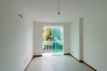 Casa de condomínio à venda com 169m², 3 quartos e 6 vagasSuíte