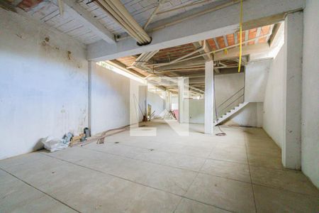 Casa de condomínio à venda com 169m², 3 quartos e 6 vagasGaragem