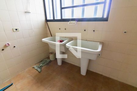 Apartamento para alugar com 543m², 3 quartos e 4 vagasÁrea de Serviço