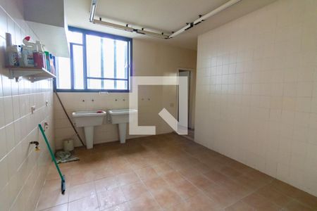 Apartamento para alugar com 543m², 3 quartos e 4 vagasÁrea de Serviço
