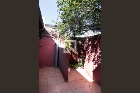 Casa à venda com 160m², 3 quartos e 2 vagasJardim / Área de Serviço