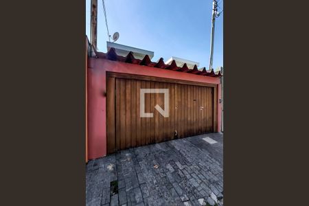 Casa à venda com 160m², 3 quartos e 2 vagasFachada