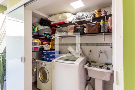 Casa à venda com 195m², 3 quartos e 4 vagas Casa à venda com 195m², 3 quartos e 4 vagasÁrea de Serviço - Lavanderia