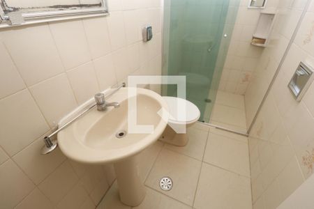 Casa para alugar com 150m², 3 quartos e 2 vagasBanheiro Social
