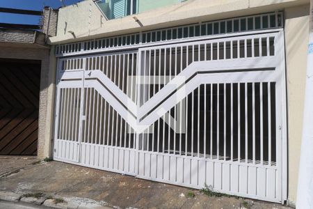 Casa para alugar com 150m², 3 quartos e 2 vagasFachada