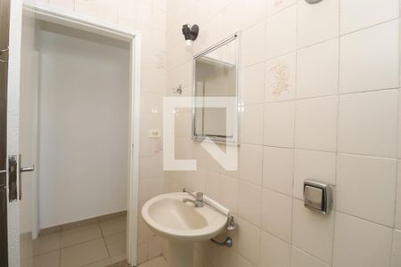 Casa para alugar com 150m², 3 quartos e 2 vagasBanheiro Social
