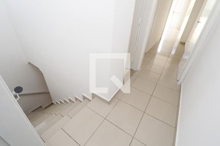 Casa para alugar com 150m², 3 quartos e 2 vagasEscada