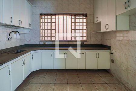 Casa à venda com 400m², 4 quartos e 6 vagasCozinha