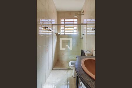 Casa à venda com 400m², 4 quartos e 6 vagasBanheiro do Corredor