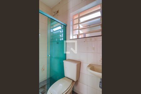 Casa à venda com 400m², 4 quartos e 6 vagasBanheiro de Serviço