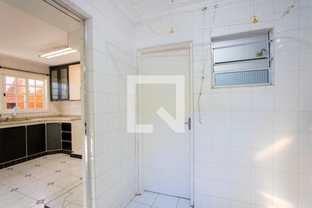Casa para alugar com 312m², 5 quartos e 3 vagasCasa 2 - Área de serviço