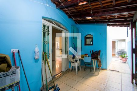 Casa para alugar com 312m², 5 quartos e 3 vagasCorredor - Externo