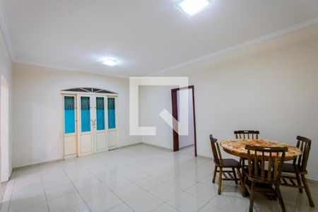 Casa 1 - Sala de jantar de casa para alugar com 5 quartos, 312m² em Jardim Bom Pastor, Santo André
