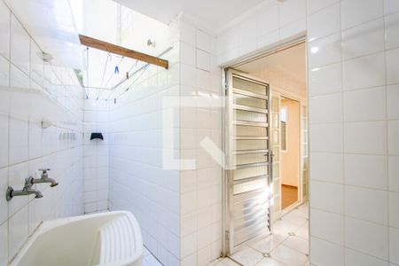 Casa para alugar com 312m², 5 quartos e 3 vagasCasa 2 - Área de serviço