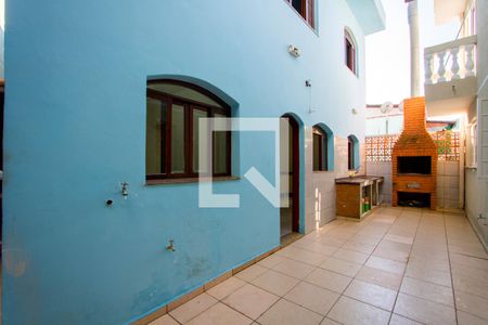 Casa para alugar com 312m², 5 quartos e 3 vagasQuintal da casa 1 e 2