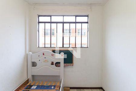 Quarto 1 de apartamento para alugar com 3 quartos, 60m² em Alto Boqueirão, Curitiba