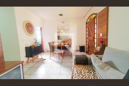 Sala de casa à venda com 3 quartos, 105m² em Jardim Leblon, Belo Horizonte