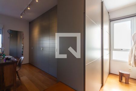 Apartamento à venda com 187m², 3 quartos e 3 vagasCloset