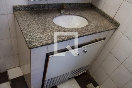 Casa de condomínio para alugar com 80m², 2 quartos e sem vagaBanheiro Social