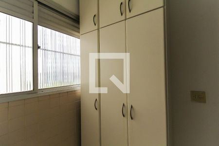 Apartamento à venda com 64m², 3 quartos e 1 vagaÁrea de Serviço