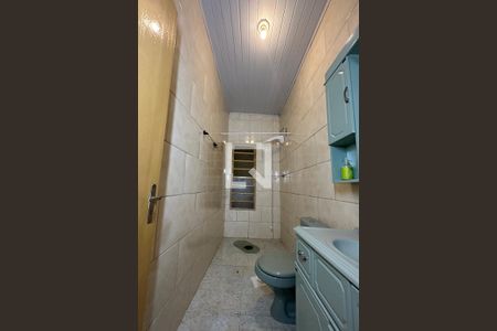 Banheiro de casa à venda com 1 quarto, 50m² em Centro, São Leopoldo