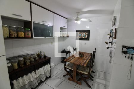 Apartamento à venda com 187m², 4 quartos e 4 vagasCozinha